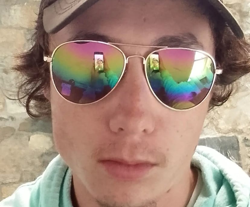 Eric (25), $500, Non-smoker, No pets, and No children