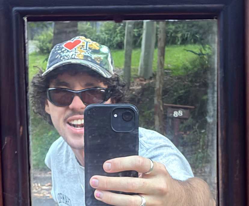 Ethan (24), $375, Non-smoker, No pets, and No children