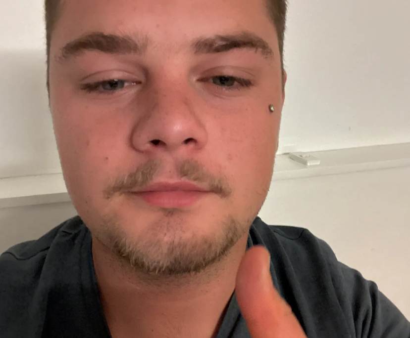 Tyla (18), $400, Smoker, No pets, and No children