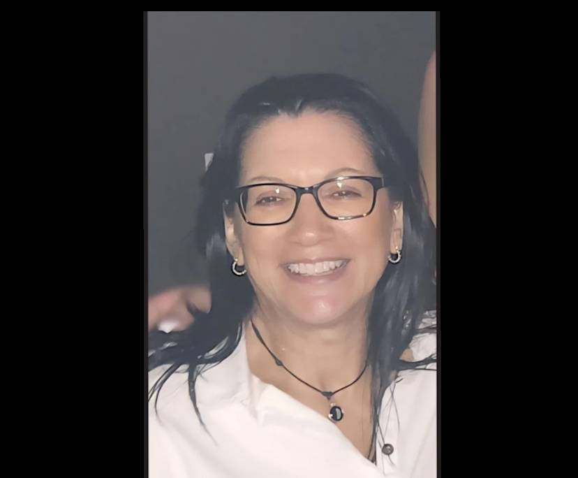 Nat (57), $400, LGBTQIA+, Non-smoker, No pets, and No children