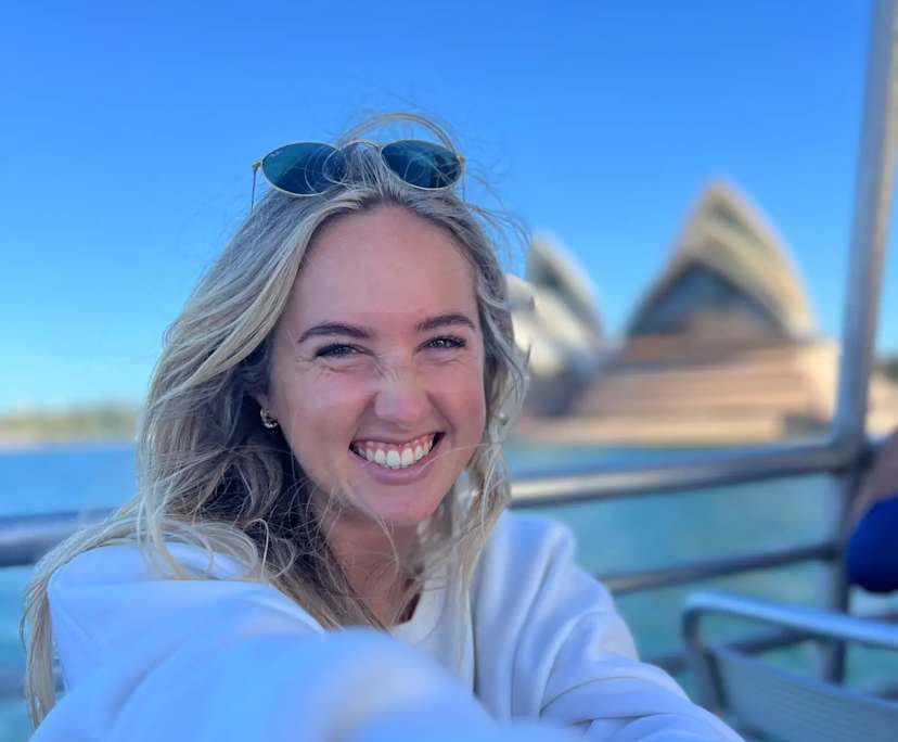 Hanna (29), $450, Non-smoker, No pets, and No children