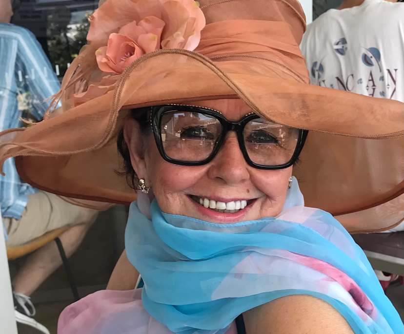 Cosmo (35), $350, LGBTQIA+, Non-smoker, No pets, and No children