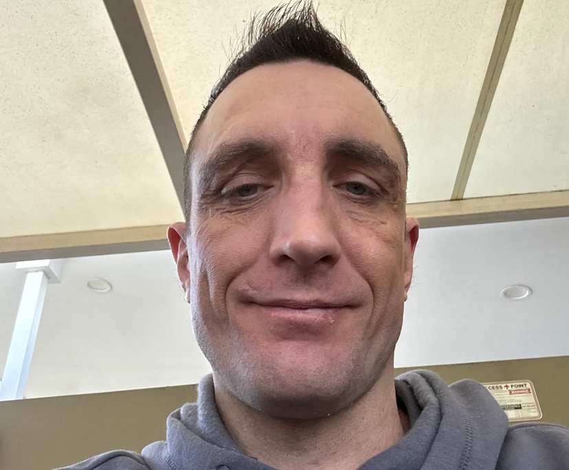 Shayne (39), $393, Smoker, No pets, and No children