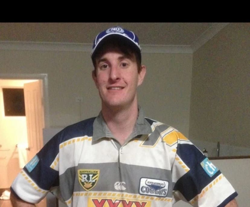 Lachlan (32), $280, Non-smoker, No pets, and No children