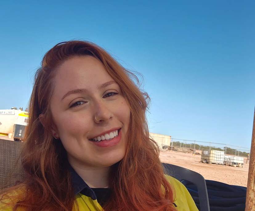 Raissa (28), $400, Non-smoker, Have pets, and No children