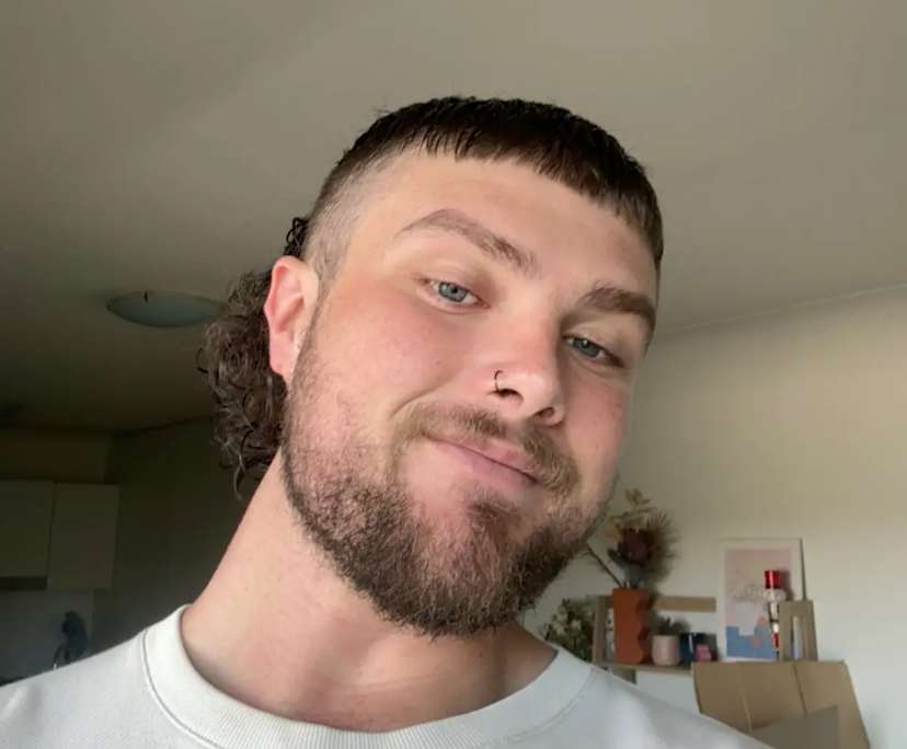 jacob (25), $250, Non-smoker, No pets, and No children