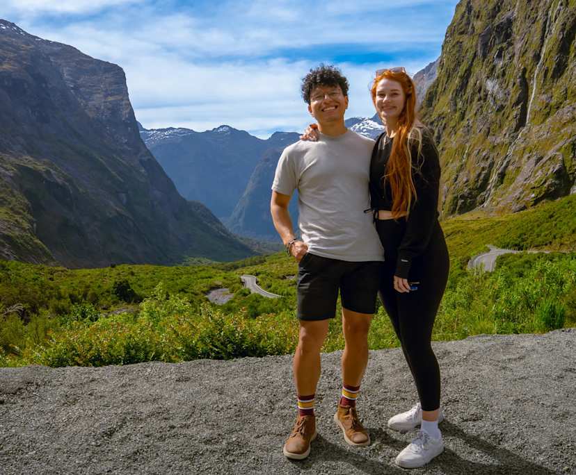 Rebecca (28) and Sebastián (34), $380, Non-smoker, No pets, and No children