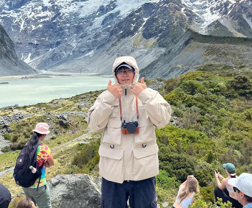 Junyong (27), $300, Non-smoker, No pets, and No children