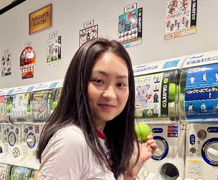 Josie (25), $250, Non-smoker, No pets, and No children