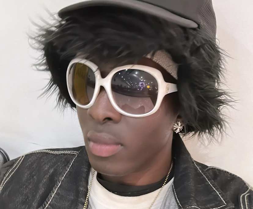 Noah (23), $300, Non-smoker, LGBTQIA+, No pets, and No children