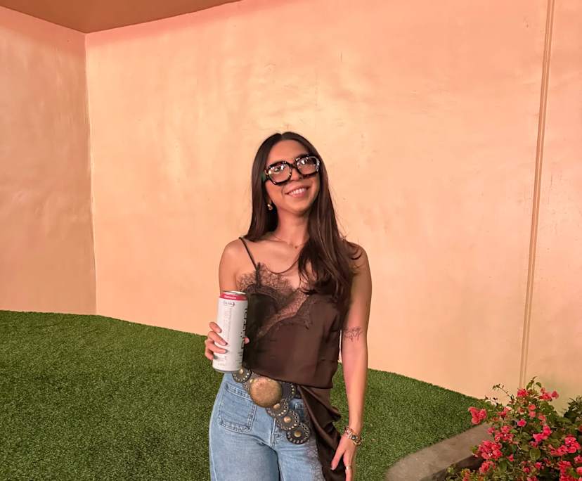 Hannah (28), $550, Non-smoker, No pets, and No children