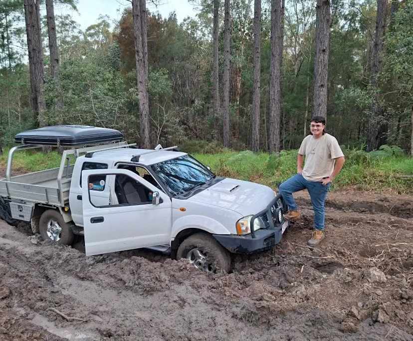 Joshua (21), $200, Non-smoker, Have pets, and No children