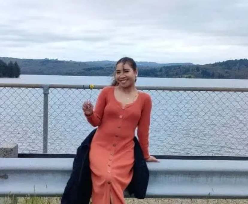 Kelly (28), $250, Non-smoker, No pets, and No children