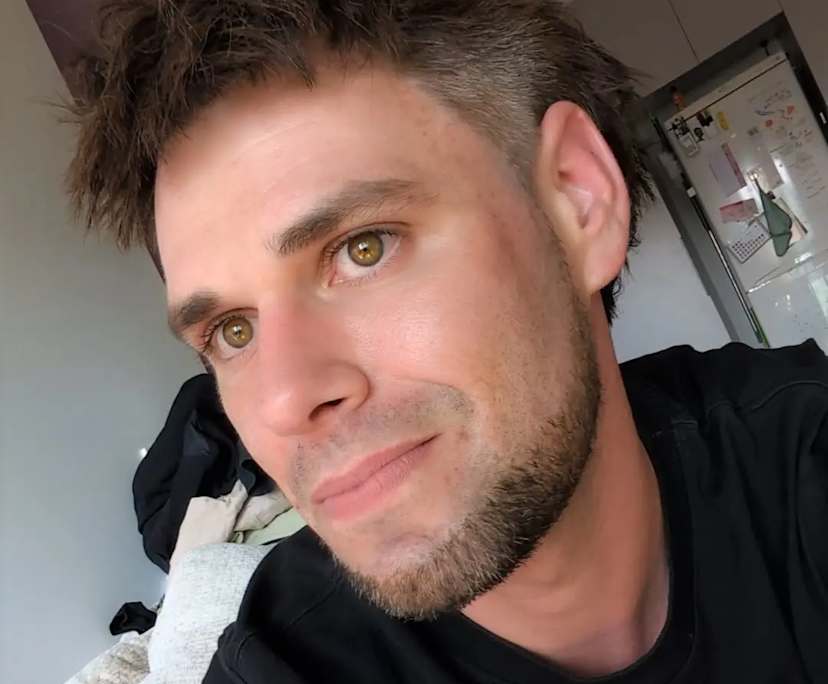 Timothy (28), $350, Smoker, No pets, and No children