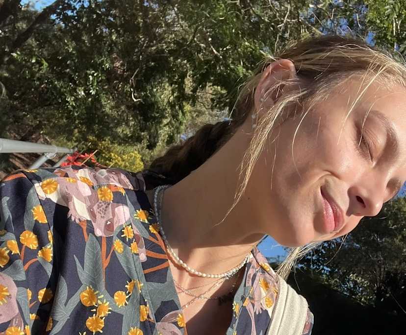 Jeemirah (20), $300, No pets, Non-smoker, and No children