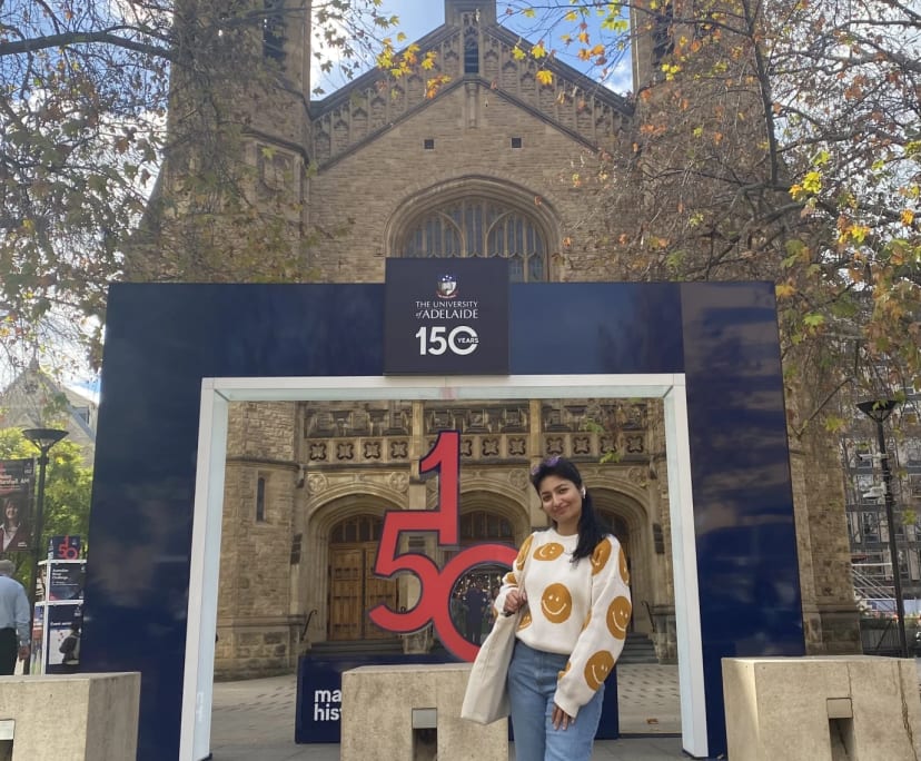 Eshita (27), $250, Non-smoker, No pets, and No children