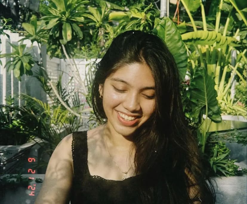 Aananya (20), $375, Non-smoker, No pets, and No children