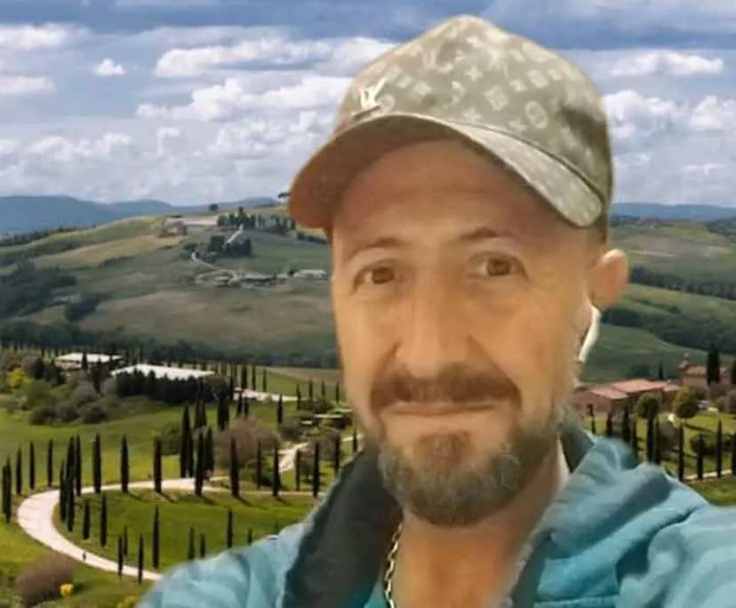 Mahmood (45), $250, LGBTQIA+, Non-smoker, No pets, and No children