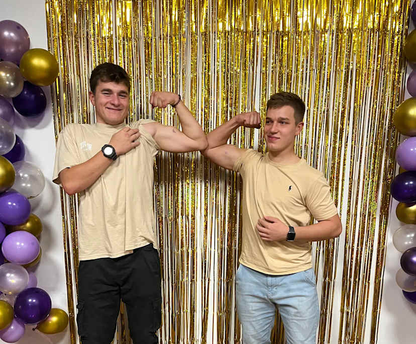 Jakob (21) and Henry (21), $800, 