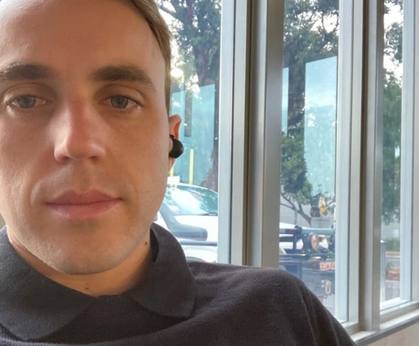 Nathan (32), $400, Non-smoker, No pets, and No children