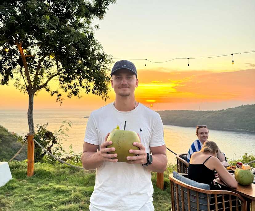 Flynn (22), $300, Non-smoker, No pets, and No children