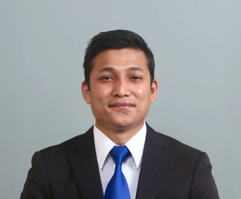 Suresh (31), $250, No children, Non-smoker, and No pets