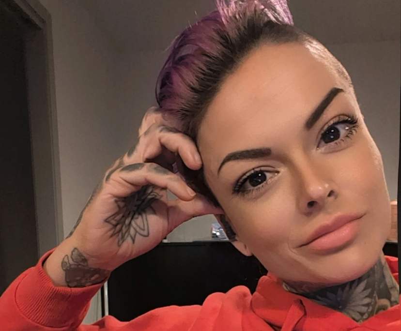 Chell (35) and Mill (31), $900, Non-smoker, Have pets, and No children