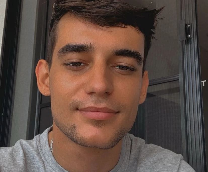 George (23), $350, Have children, Have pets, LGBTQIA+, Smoker, No pets, and No children