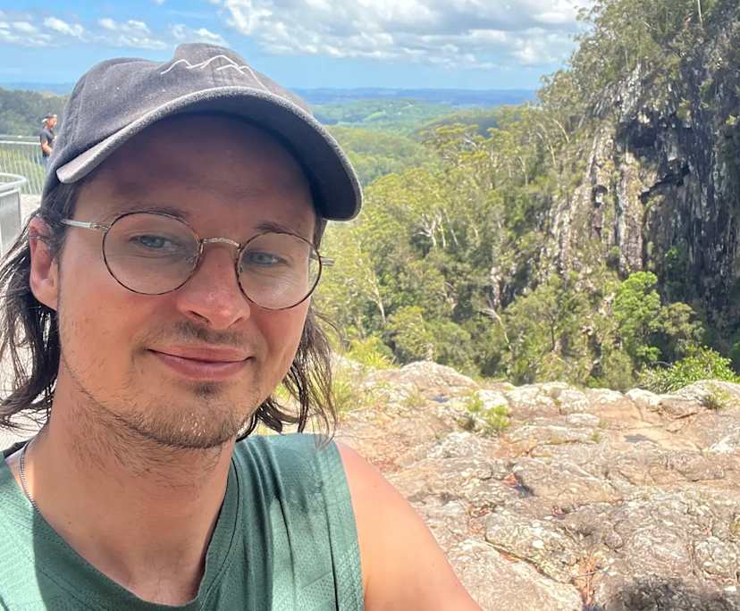 Maxi (33), $500, LGBTQIA+, Non-smoker, Have pets, and No children