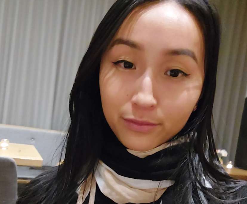 Kayla (27), $250, No pets, Non-smoker, and No children