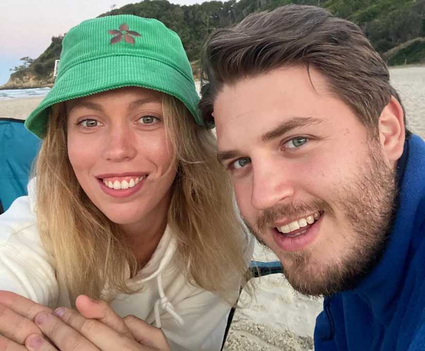 Justin (28) and Clémence (27), $600, Non-smoker, Have pets, and No children