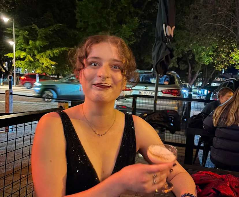 Nat (25), $300, LGBTQIA+, Non-smoker, No pets, and No children