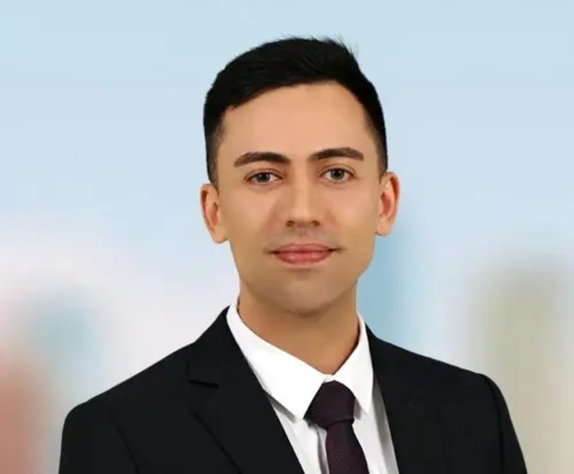 Wesley (30), $600, Non-smoker, No pets, and No children