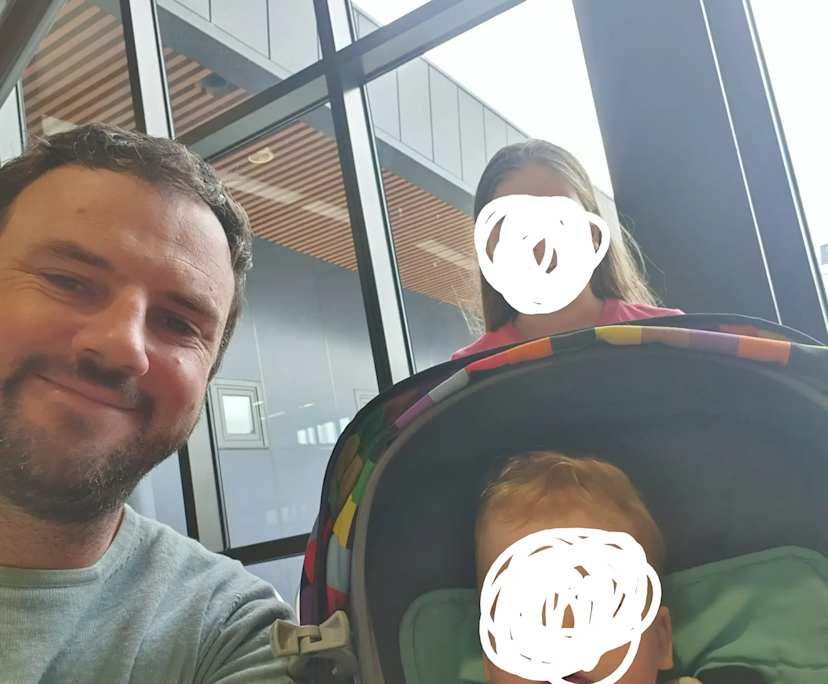 Jock (43), $350, Have children, Non-smoker, and No pets