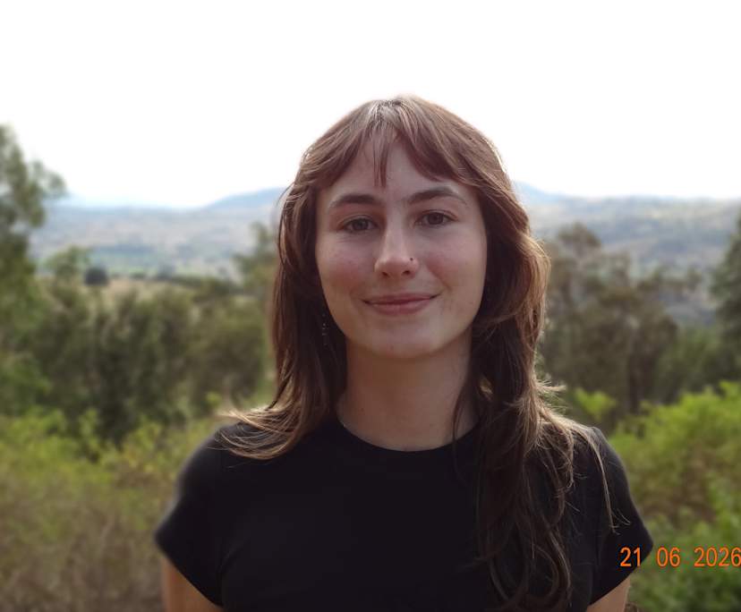 Bek (24), $230, LGBTQIA+, Non-smoker, No pets, and No children