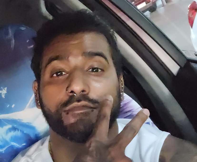 Renchard (34), $350, LGBTQIA+, Non-smoker, No pets, and No children