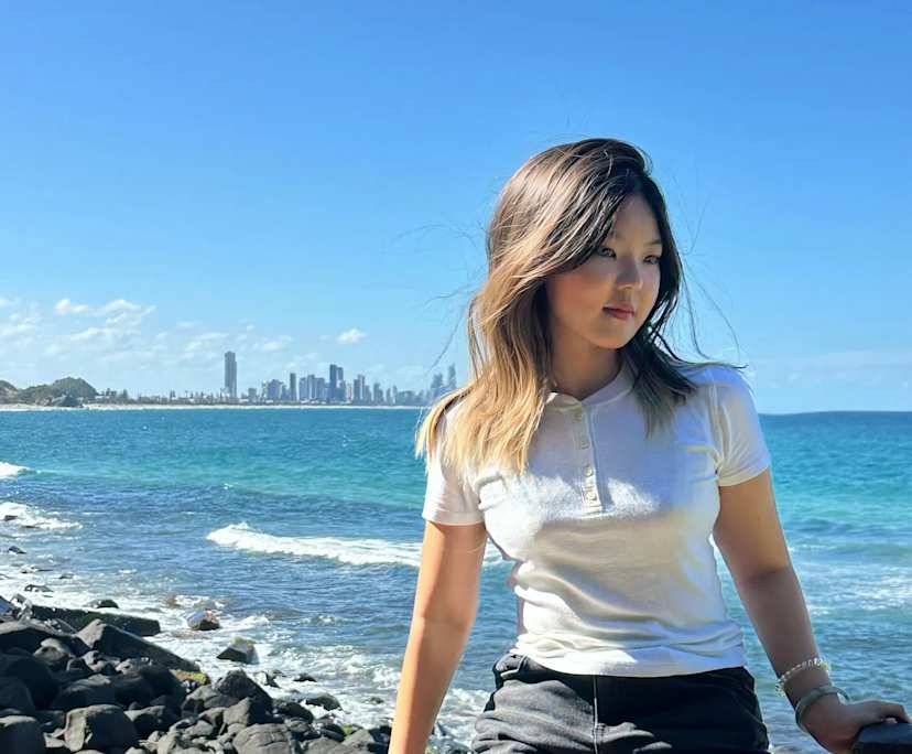 Yue (23), $300, Non-smoker, No pets, and No children