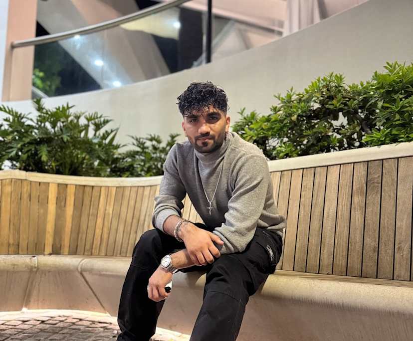 DEEIP (24), $300, Smoker, No pets, and No children