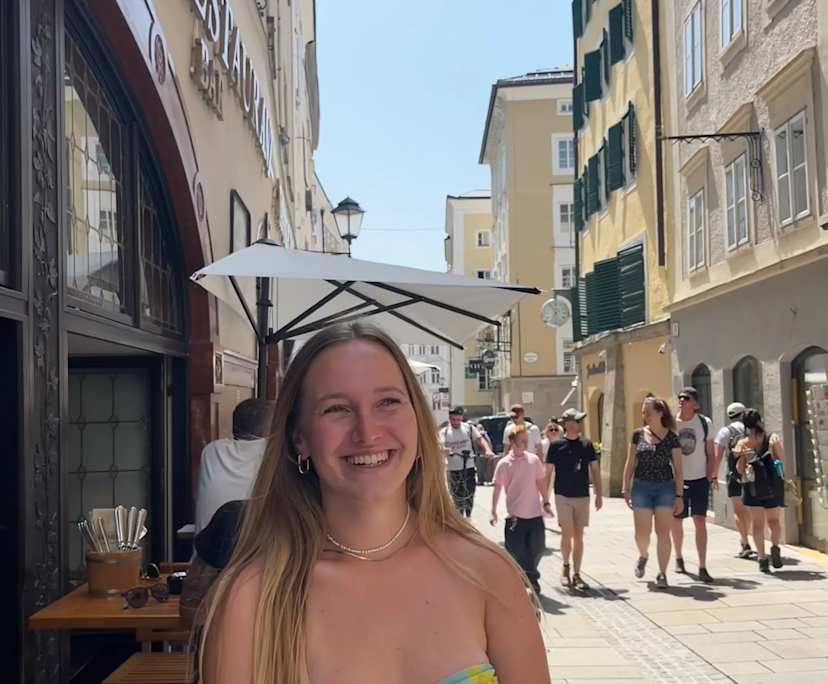Anna (24), $300, 