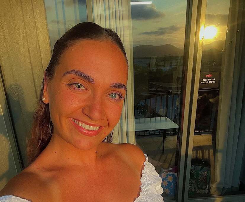 Victoria (31), $350, Non-smoker, No pets, and No children