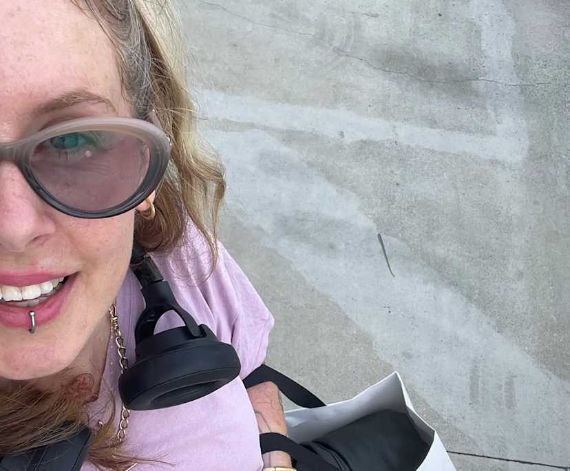 Lauren (40), $500, Non-smoker, No pets, and No children