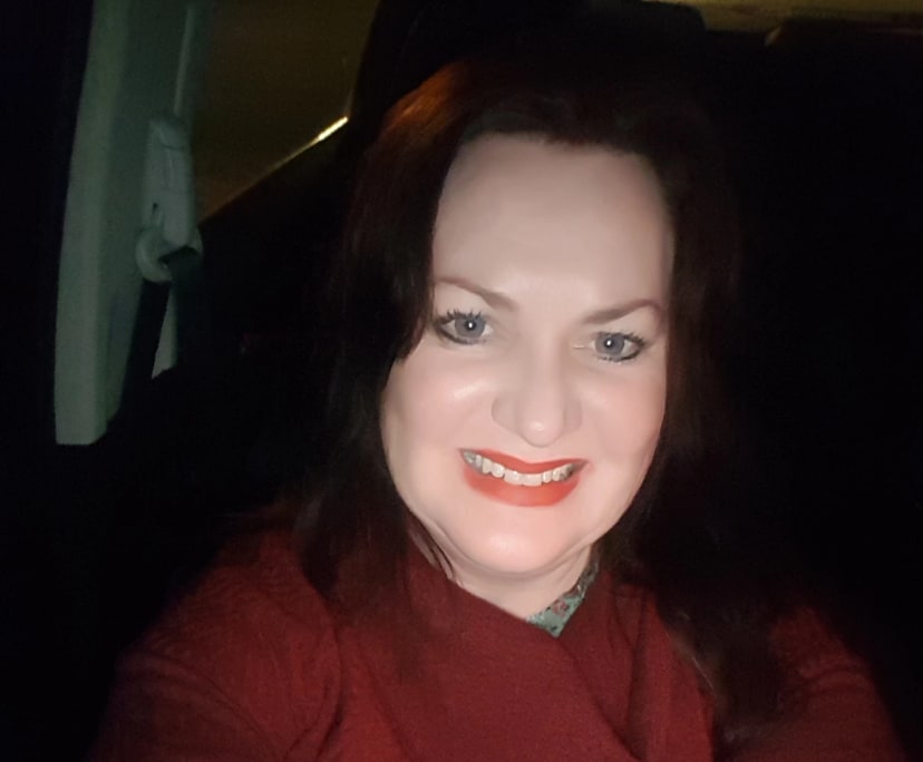 Suzanne (53), $180, Non-smoker, Have pets, and No children