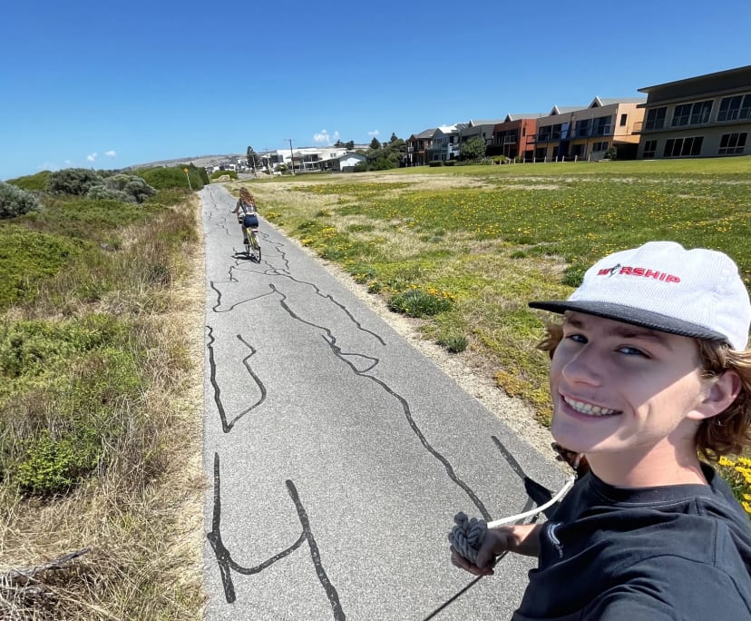 Thomas (20), $480, Non-smoker, No pets, and No children