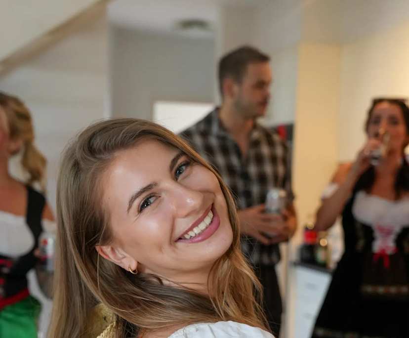 Karolina (23), $450, 