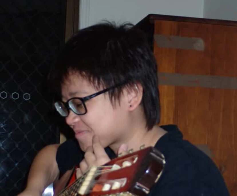 Linh (18), $320, LGBTQIA+, Non-smoker, No pets, and No children