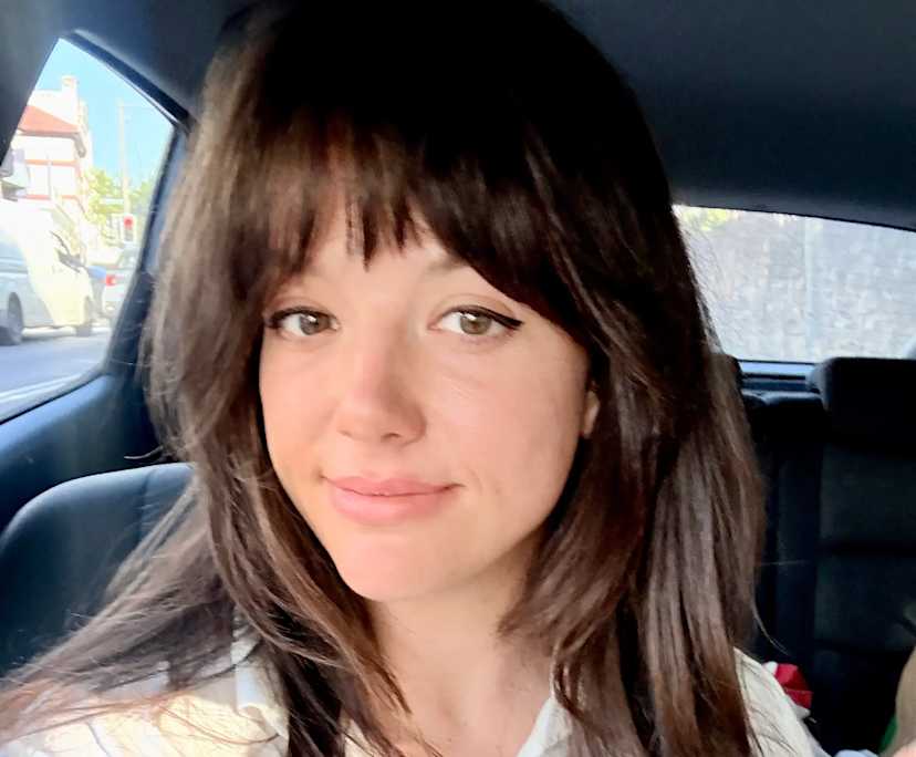 Emily (34), $300, Non-smoker, No pets, and No children