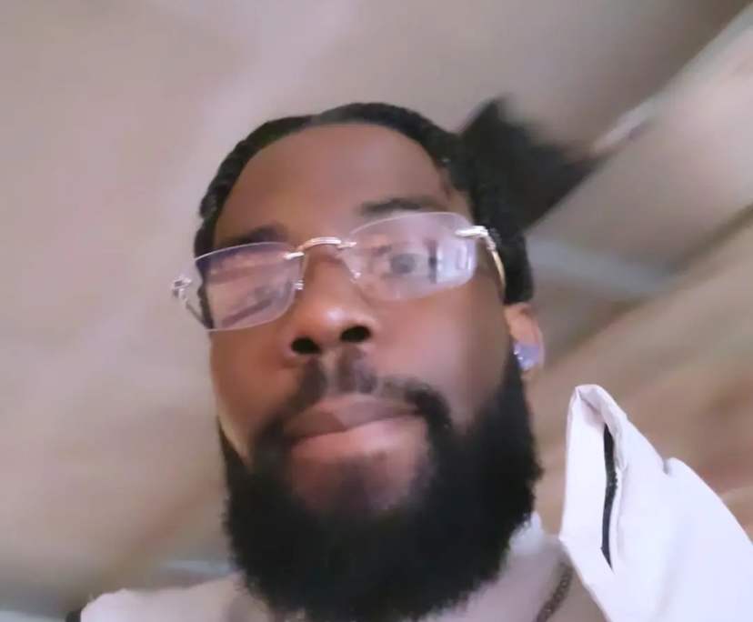 Khallil (26), $500, Non-smoker, No pets, and No children