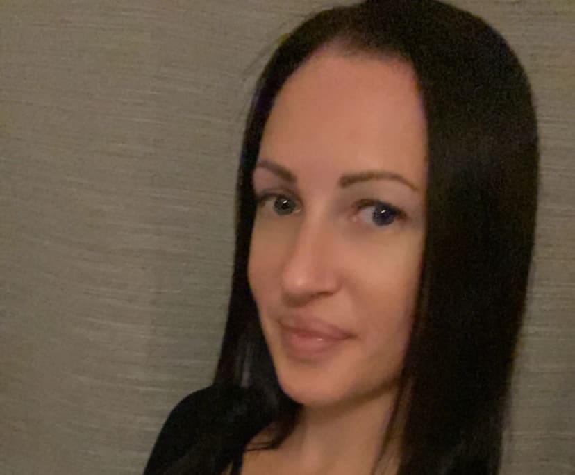 michelle-40-looking-in-leopold-grovedale-armst-flatmates-au