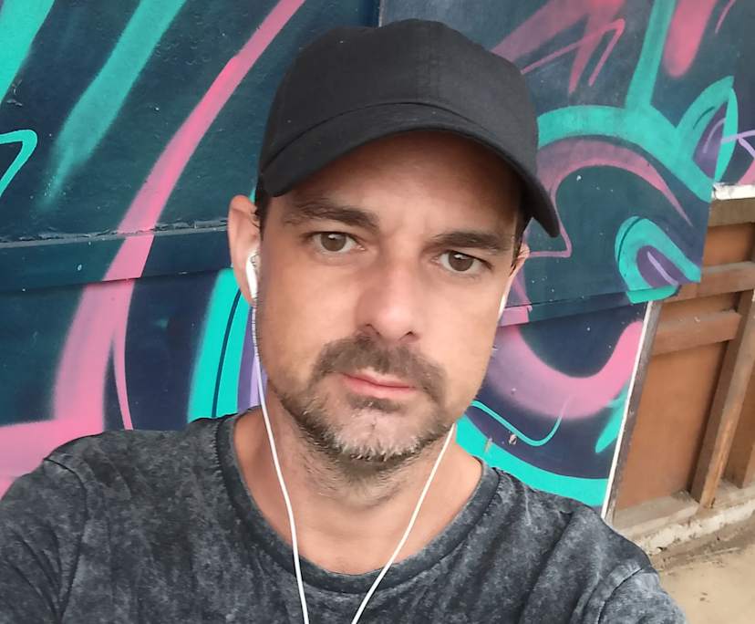 Shane (39), $350, LGBTQIA+, Non-smoker, No pets, and No children