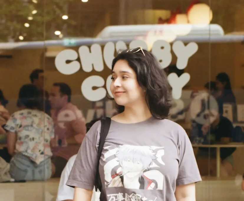 Zainab (31), $850, Non-smoker, No pets, and No children